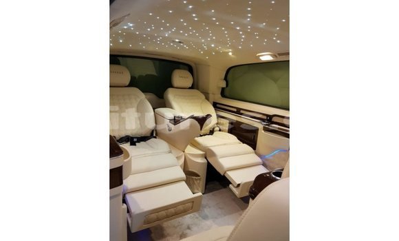 Acheter Import Voiture Mercedes-Benz 250 Noir à Import - Dubai, Estuaire Acheter Import Voiture Mercedes-Benz 250 Noir à Import - Dubai, Estuaire