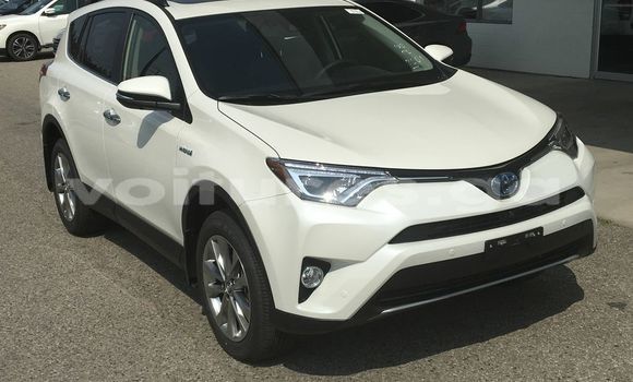 Acheter Occasion Voiture Toyota RAV4 Blanc à Libreville, Estuaire Acheter Occasion Voiture Toyota RAV4 Blanc à Libreville, Estuaire