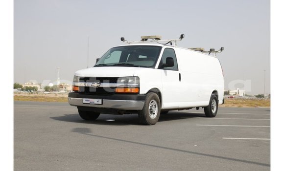 Acheter Import Voiture Chevrolet Express Blanc à Import - Dubai, Estuaire