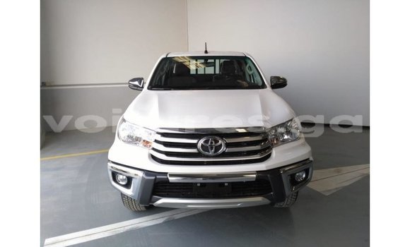 Acheter Import Voiture Toyota Hilux Blanc à Import - Dubai, Estuaire Acheter Import Voiture Toyota Hilux Blanc à Import - Dubai, Estuaire
