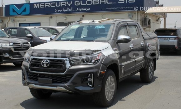 Acheter Import Voiture Toyota Hilux Noir à Import - Dubai, Estuaire Acheter Import Voiture Toyota Hilux Noir à Import - Dubai, Estuaire