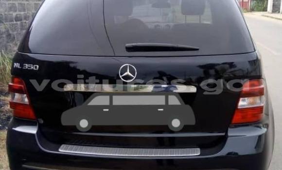 Sayi Na hannu Mercedes-Benz ML–Class Black Mota in Libreville a estuary Sayi Na hannu Mercedes-Benz ML–Class Black Mota in Libreville a estuary
