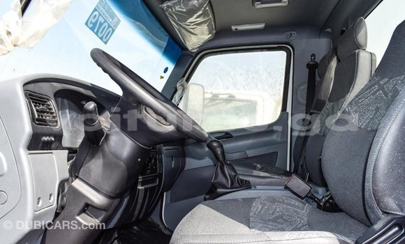 Acheter Import Voiture Mercedes-Benz 190 Blanc à Import - Dubai, Estuaire Acheter Import Voiture Mercedes-Benz 190 Blanc à Import - Dubai, Estuaire