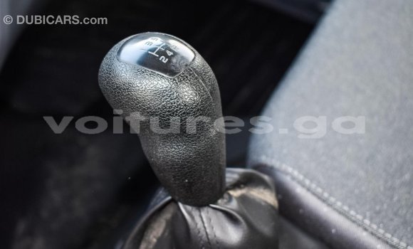 Acheter Import Voiture Mercedes-Benz 190 Blanc à Import - Dubai, Estuaire Acheter Import Voiture Mercedes-Benz 190 Blanc à Import - Dubai, Estuaire