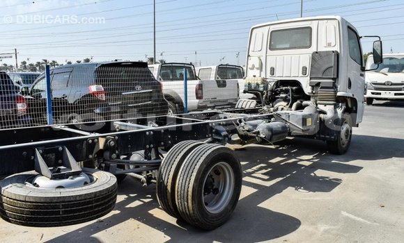 Acheter Import Voiture Mercedes-Benz 190 Blanc à Import - Dubai, Estuaire Acheter Import Voiture Mercedes-Benz 190 Blanc à Import - Dubai, Estuaire