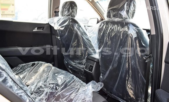 Acheter Import Voiture Hyundai Creta Beige à Import - Dubai, Estuaire Acheter Import Voiture Hyundai Creta Beige à Import - Dubai, Estuaire