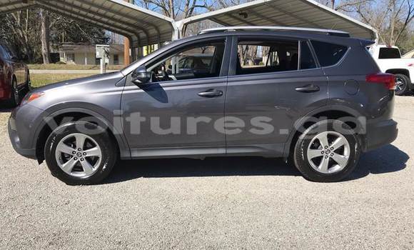 Sayi Na hannu Toyota RAV4 M Mota in Libreville a estuary Sayi Na hannu Toyota RAV4 M Mota in Libreville a estuary