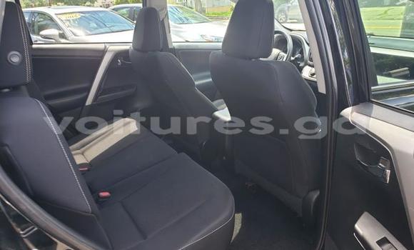 Sayi Na hannu Toyota RAV4 M Mota in Libreville a estuary Sayi Na hannu Toyota RAV4 M Mota in Libreville a estuary