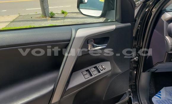 Sayi Na hannu Toyota RAV4 M Mota in Libreville a estuary Sayi Na hannu Toyota RAV4 M Mota in Libreville a estuary