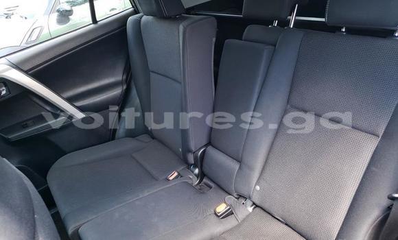 Sayi Na hannu Toyota RAV4 M Mota in Libreville a estuary Sayi Na hannu Toyota RAV4 M Mota in Libreville a estuary