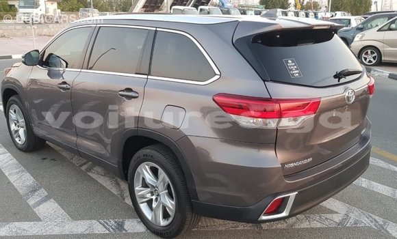 Sayi Imported Toyota Highlander Sauran Mota in Import - Dubai a estuary Sayi Imported Toyota Highlander Sauran Mota in Import - Dubai a estuary