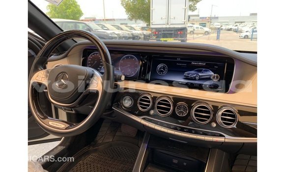 Acheter Import Voiture Mercedes-Benz 190 Blanc à Import - Dubai, Estuaire Acheter Import Voiture Mercedes-Benz 190 Blanc à Import - Dubai, Estuaire