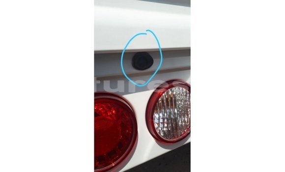 Acheter Import Voiture Kia Carens Blanc à Import - Dubai, Estuaire Acheter Import Voiture Kia Carens Blanc à Import - Dubai, Estuaire