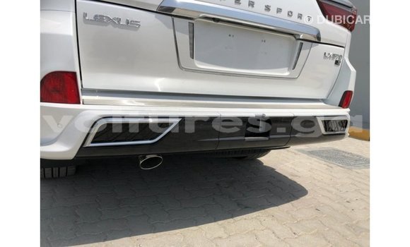 Acheter Import Voiture Lexus LX Blanc à Import - Dubai, Estuaire Acheter Import Voiture Lexus LX Blanc à Import - Dubai, Estuaire