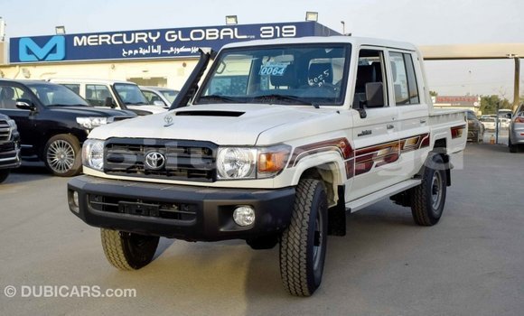 Sayi Imported Toyota Land Cruiser White Mota in Import - Dubai a estuary Sayi Imported Toyota Land Cruiser White Mota in Import - Dubai a estuary