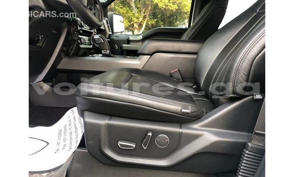 Acheter Import Voiture Ford Club Wagon Blanc à Import - Dubai, Estuaire Acheter Import Voiture Ford Club Wagon Blanc à Import - Dubai, Estuaire