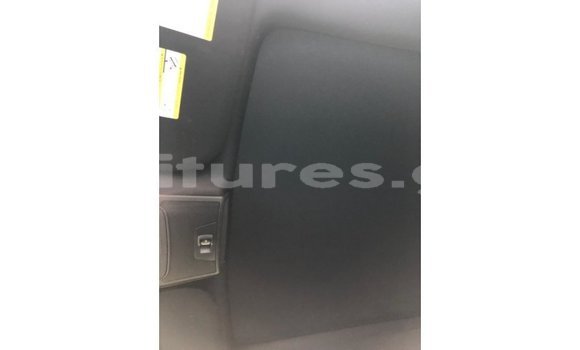 Acheter Import Voiture Ford Club Wagon Blanc à Import - Dubai, Estuaire Acheter Import Voiture Ford Club Wagon Blanc à Import - Dubai, Estuaire