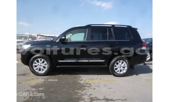 Acheter Import Voiture Toyota Land Cruiser Noir à Import - Dubai, Estuaire Acheter Import Voiture Toyota Land Cruiser Noir à Import - Dubai, Estuaire