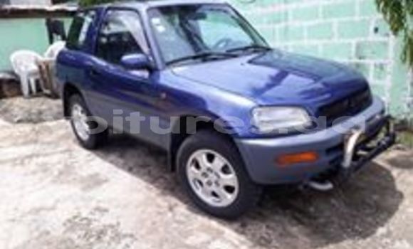 Acheter Occasion Voiture Toyota RAV4 Bleu à Libreville, Estuaire Acheter Occasion Voiture Toyota RAV4 Bleu à Libreville, Estuaire