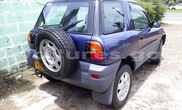 Acheter Occasion Voiture Toyota RAV4 Bleu à Libreville, Estuaire Acheter Occasion Voiture Toyota RAV4 Bleu à Libreville, Estuaire
