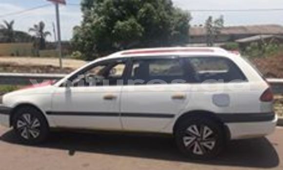 Acheter Occasion Voiture Toyota Avensis Blanc à Libreville, Estuaire Acheter Occasion Voiture Toyota Avensis Blanc à Libreville, Estuaire