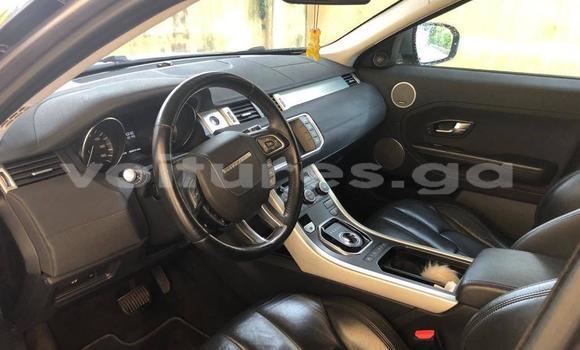 Sayi Na hannu Rover 14 Azurfa Mota in Libreville a estuary Sayi Na hannu Rover 14 Azurfa Mota in Libreville a estuary