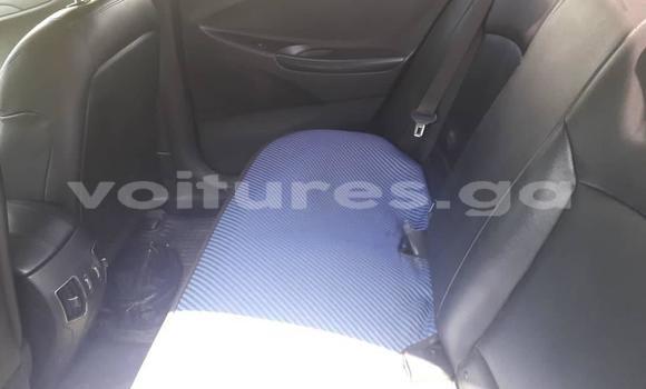 Sayi Na hannu Hyundai Sonata Azurfa Mota in Libreville a estuary Sayi Na hannu Hyundai Sonata Azurfa Mota in Libreville a estuary