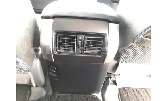 Acheter Import Voiture Toyota Land Cruiser Noir à Import - Dubai, Estuaire Acheter Import Voiture Toyota Land Cruiser Noir à Import - Dubai, Estuaire