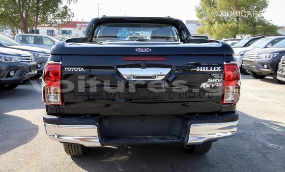 Acheter Import Voiture Toyota Hilux Noir à Import - Dubai, Estuaire Acheter Import Voiture Toyota Hilux Noir à Import - Dubai, Estuaire