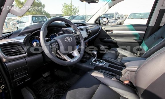 Acheter Import Voiture Toyota Hilux Noir à Import - Dubai, Estuaire Acheter Import Voiture Toyota Hilux Noir à Import - Dubai, Estuaire