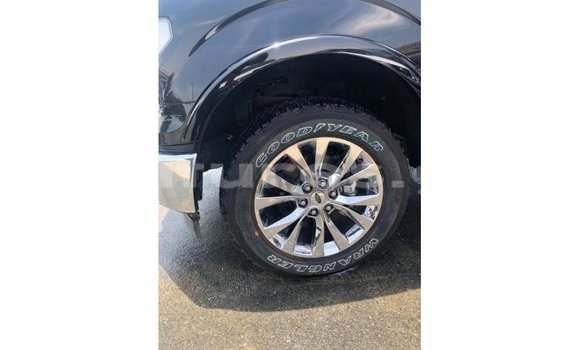 Acheter Import Voiture Ford Club Wagon Noir à Import - Dubai, Estuaire Acheter Import Voiture Ford Club Wagon Noir à Import - Dubai, Estuaire