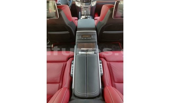 Acheter Import Voiture Toyota Land Cruiser Noir à Import - Dubai, Estuaire Acheter Import Voiture Toyota Land Cruiser Noir à Import - Dubai, Estuaire