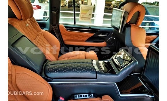 Acheter Import Voiture Lexus LX Noir à Import - Dubai, Estuaire Acheter Import Voiture Lexus LX Noir à Import - Dubai, Estuaire