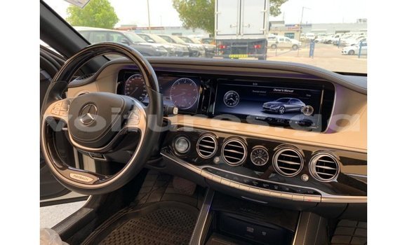 Acheter Import Voiture Mercedes-Benz 190 Blanc à Import - Dubai, Estuaire Acheter Import Voiture Mercedes-Benz 190 Blanc à Import - Dubai, Estuaire