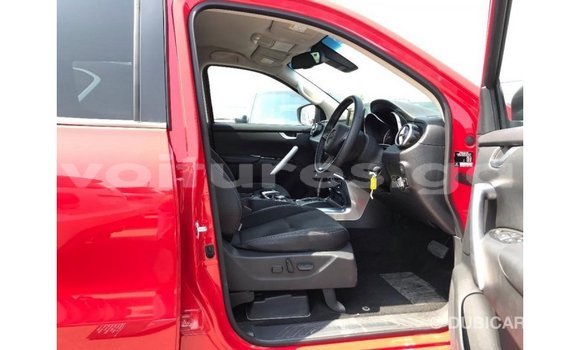 Acheter Import Voiture Mercedes-Benz 250 Rouge à Import - Dubai, Estuaire Acheter Import Voiture Mercedes-Benz 250 Rouge à Import - Dubai, Estuaire