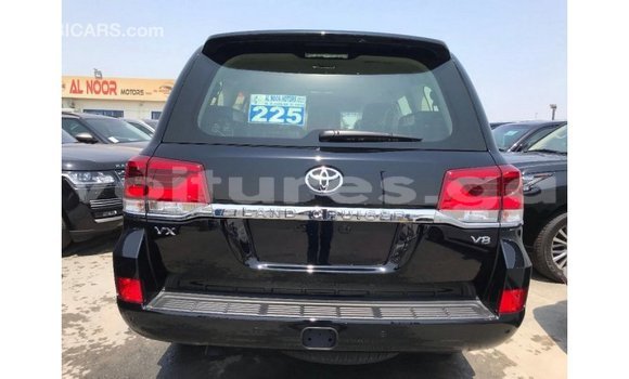 Acheter Import Voiture Toyota Land Cruiser Noir à Import - Dubai, Estuaire Acheter Import Voiture Toyota Land Cruiser Noir à Import - Dubai, Estuaire
