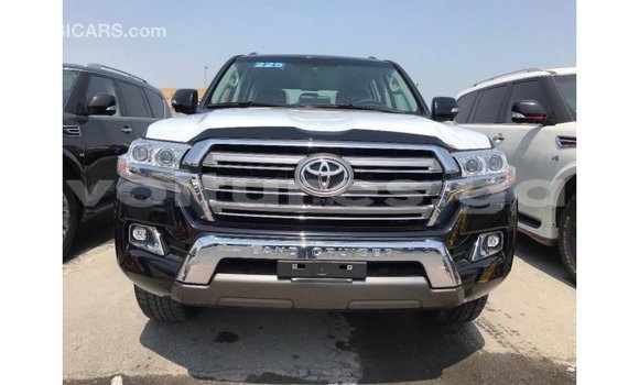 Acheter Import Voiture Toyota Land Cruiser Noir à Import - Dubai, Estuaire Acheter Import Voiture Toyota Land Cruiser Noir à Import - Dubai, Estuaire