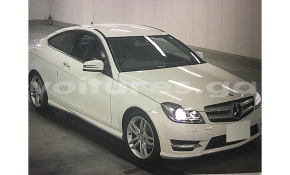 Sayi Imported Mercedes-Benz 190 White Mota in Import - Dubai a estuary Sayi Imported Mercedes-Benz 190 White Mota in Import - Dubai a estuary