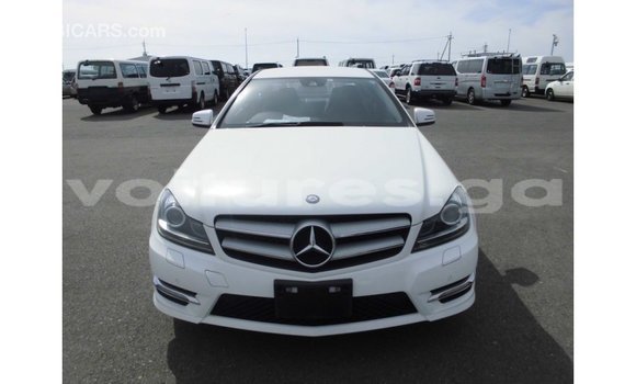 Sayi Imported Mercedes-Benz 190 White Mota in Import - Dubai a estuary Sayi Imported Mercedes-Benz 190 White Mota in Import - Dubai a estuary