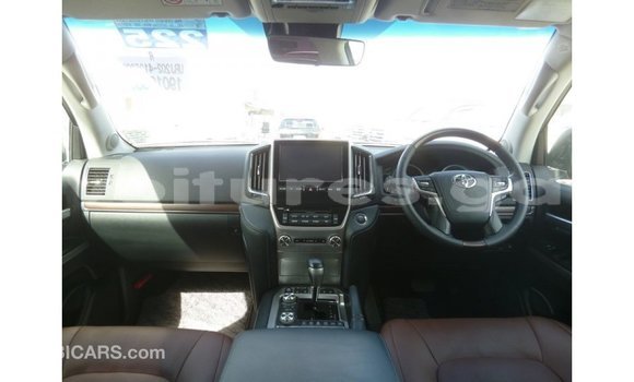 Buy Import Toyota Land Cruiser Other Car in Import - Dubai in Estuary Buy Import Toyota Land Cruiser Other Car in Import - Dubai in Estuary