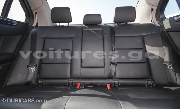 Acheter Import Voiture Mercedes-Benz 200 Blanc à Import - Dubai, Estuaire Acheter Import Voiture Mercedes-Benz 200 Blanc à Import - Dubai, Estuaire