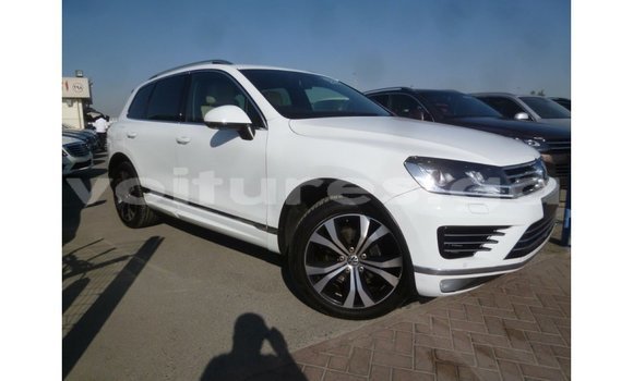 Sayi Imported Volkswagen Touareg White Mota in Import - Dubai a estuary Sayi Imported Volkswagen Touareg White Mota in Import - Dubai a estuary