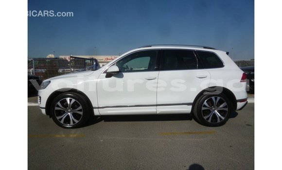 Sayi Imported Volkswagen Touareg White Mota in Import - Dubai a estuary Sayi Imported Volkswagen Touareg White Mota in Import - Dubai a estuary