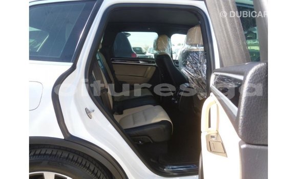 Sayi Imported Volkswagen Touareg White Mota in Import - Dubai a estuary Sayi Imported Volkswagen Touareg White Mota in Import - Dubai a estuary