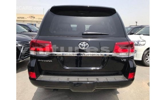 Acheter Import Voiture Toyota Land Cruiser Noir à Import - Dubai, Estuaire Acheter Import Voiture Toyota Land Cruiser Noir à Import - Dubai, Estuaire