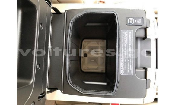 Acheter Import Voiture Toyota Land Cruiser Noir à Import - Dubai, Estuaire Acheter Import Voiture Toyota Land Cruiser Noir à Import - Dubai, Estuaire