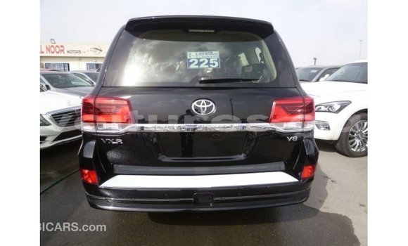 Acheter Import Voiture Toyota Land Cruiser Noir à Import - Dubai, Estuaire Acheter Import Voiture Toyota Land Cruiser Noir à Import - Dubai, Estuaire