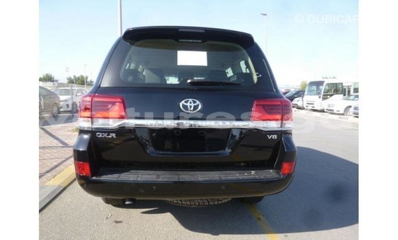 Acheter Import Voiture Toyota Land Cruiser Noir à Import - Dubai, Estuaire Acheter Import Voiture Toyota Land Cruiser Noir à Import - Dubai, Estuaire