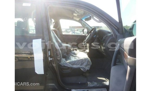 Acheter Import Voiture Toyota Land Cruiser Noir à Import - Dubai, Estuaire Acheter Import Voiture Toyota Land Cruiser Noir à Import - Dubai, Estuaire