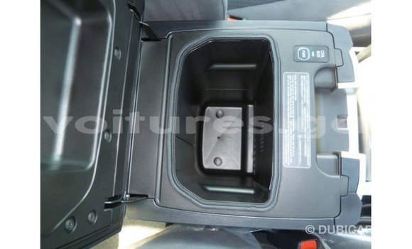 Acheter Import Voiture Toyota Land Cruiser Noir à Import - Dubai, Estuaire Acheter Import Voiture Toyota Land Cruiser Noir à Import - Dubai, Estuaire